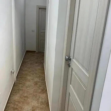 Miris Fast And Comfortable With Self Check In 8 Minutes Walk Near Airport Guest house