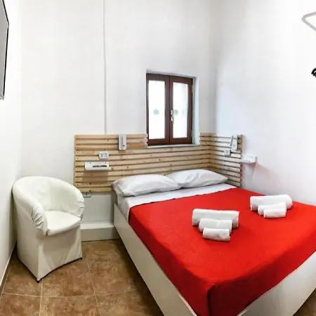 Guest house Miris Fast And Comfortable With Self Check In 8 Minutes Walk Near Airport Naples