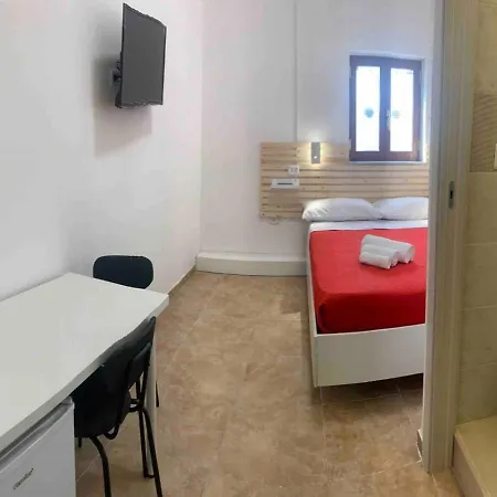 Guest house Miris Fast And Comfortable With Self Check In 8 Minutes Walk Near Airport