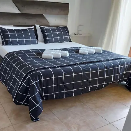Guest house Miris Fast And Comfortable With Self Check In 8 Minutes Walk Near Airport