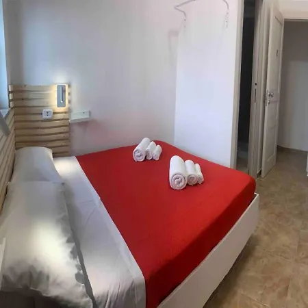 Miris Fast And Comfortable With Self Check In 8 Minutes Walk Near Airport 招待所 那不勒斯