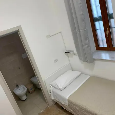 招待所 Miris Fast And Comfortable With Self Check In 8 Minutes Walk Near Airport 4*